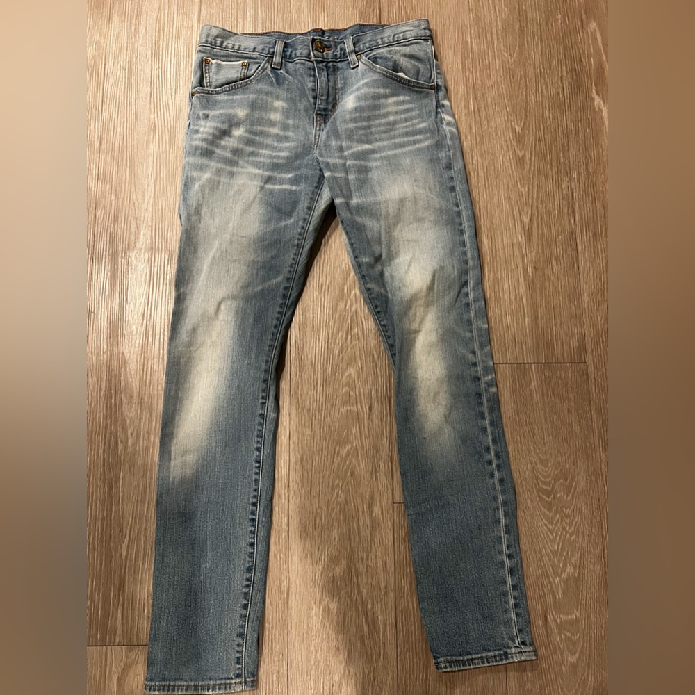 Levi’s - size 28 boyfriend skinny fit, light wash